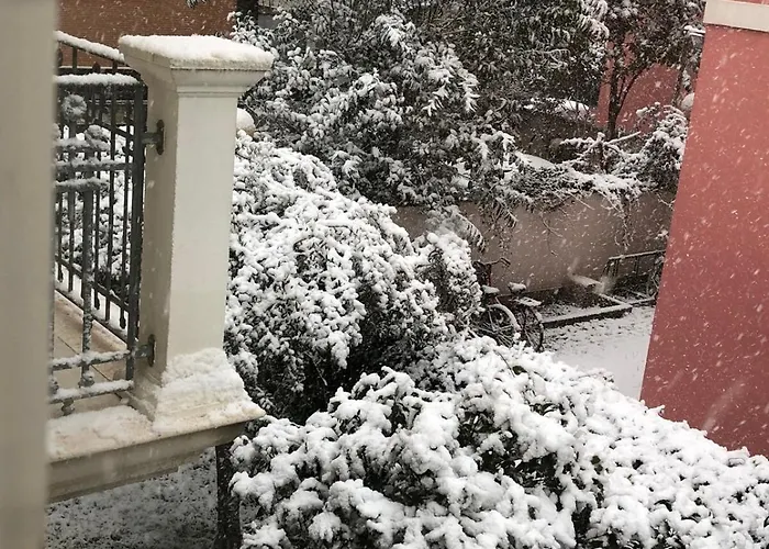 Marco's House Elegant And Reserved By The Sea