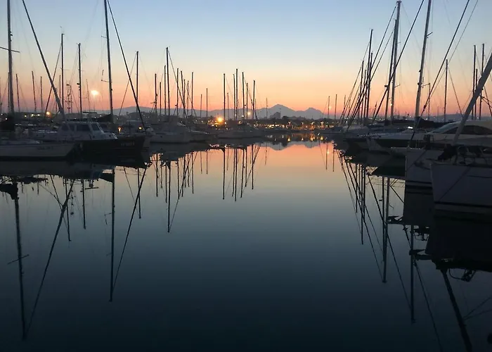 Marco's House Elegant And Reserved By The Sea